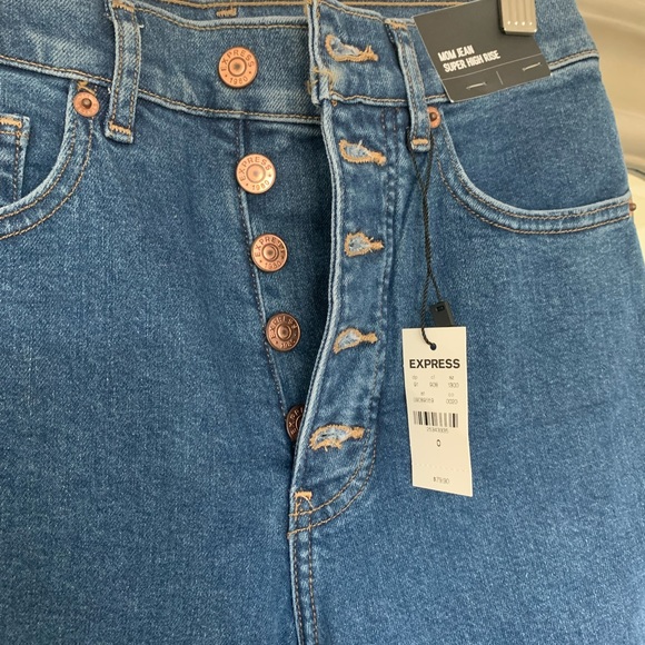 Express NWT Mom Jean Super High Rise - Picture 2 of 5